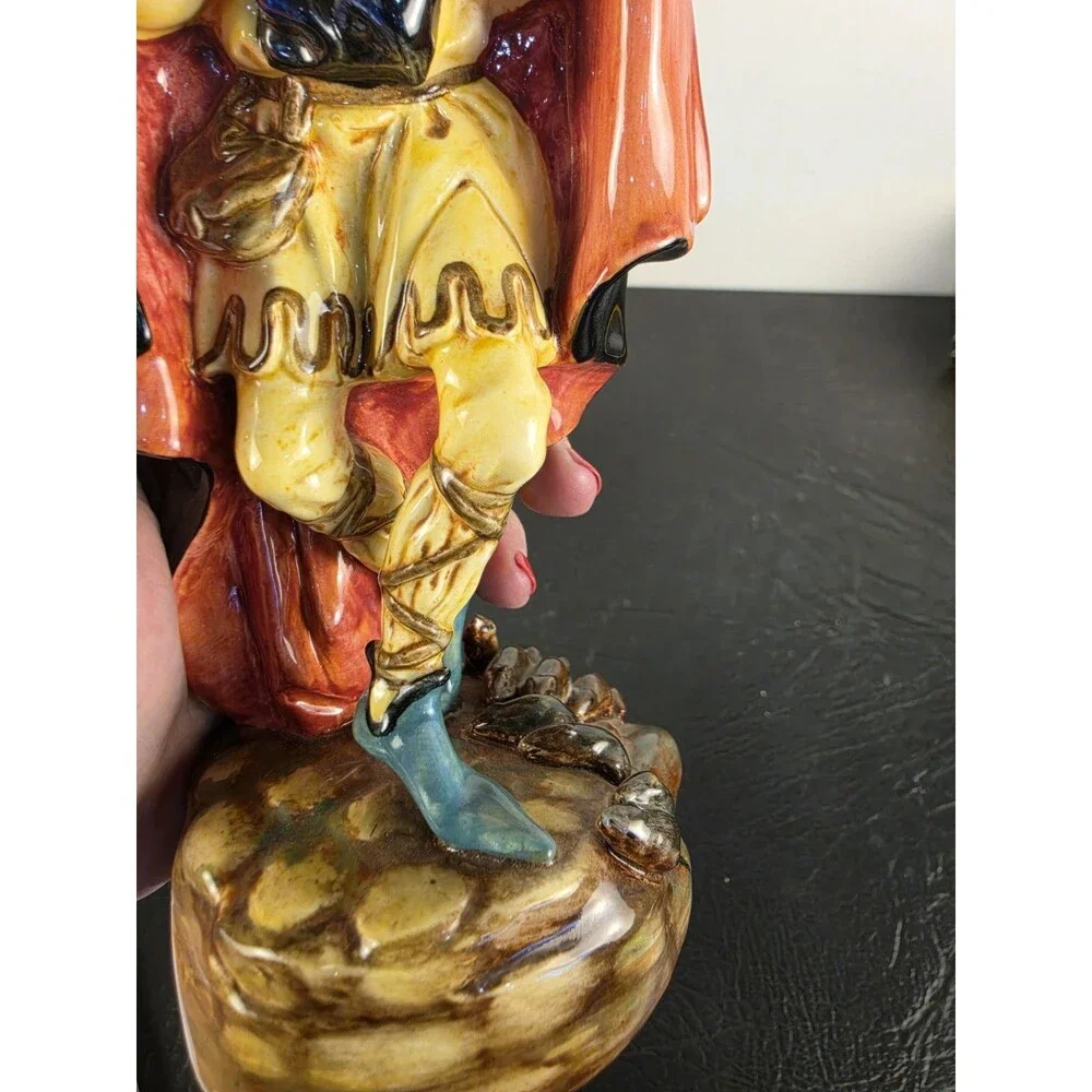 Vintage Royal Doulton England HN 2102 The Pied Piper- RARE